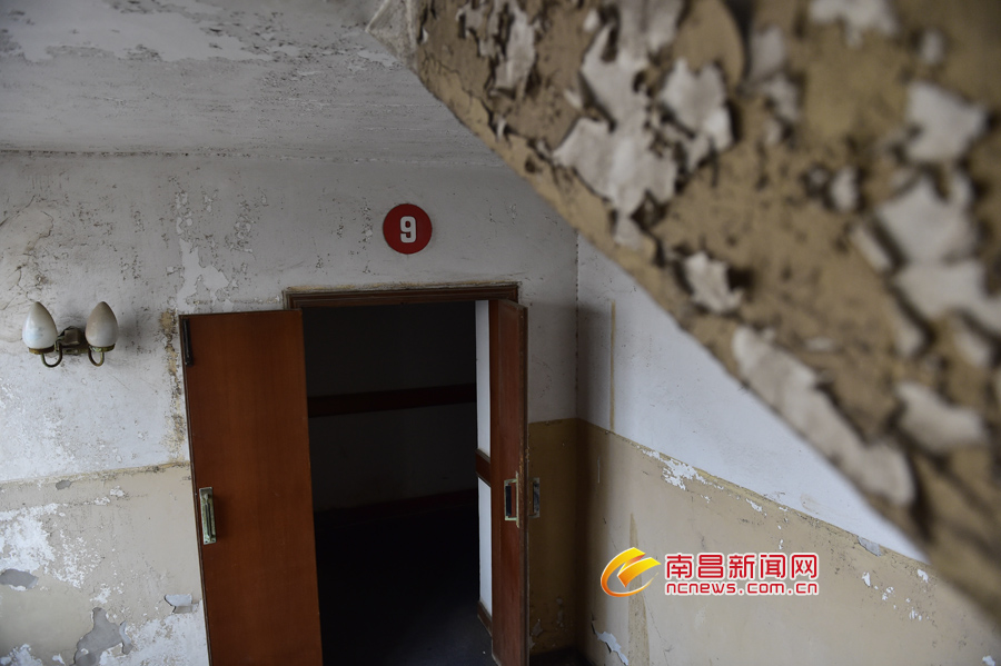 姹熻タ姝e湪绛瑰鐨勪簲鏄熺骇閰掑簵,姹熻タ绗竴瀹朵簲鏄熺骇閰掑簵