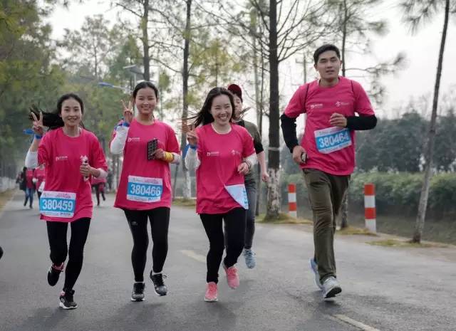 濂虫槦绮夌孩涓濆甫鍏泭鍐欑湡鍥剧墖,绮夌孩涓濆甫鍏泭2019鍥剧墖