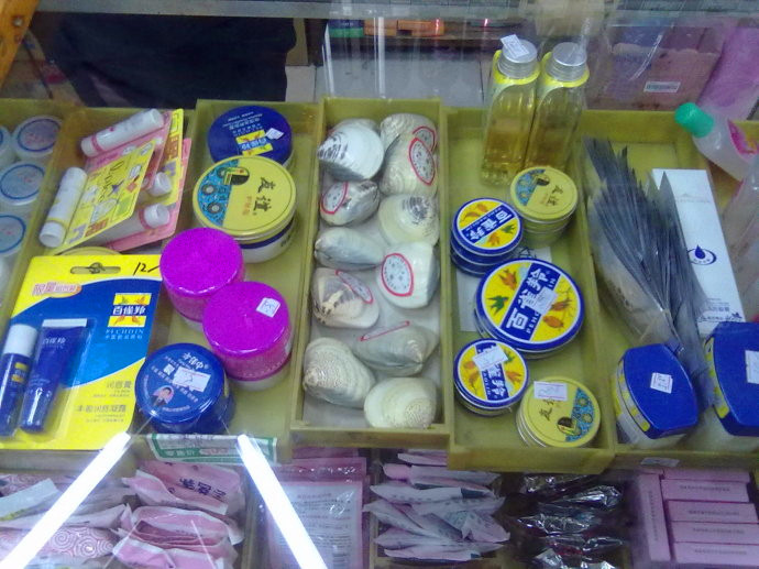 现在女生用的化妆品都叫什么,日韩化妆品哪个好用