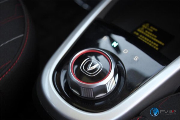 EC180/eQ1/奔奔EV/iEV6E5万元电动汽车选谁