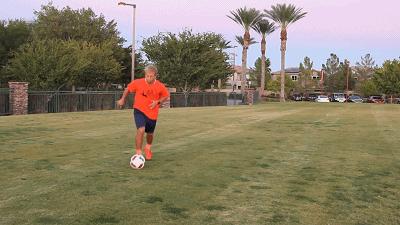 经验球权关键球处理,带球的时候怎样射门