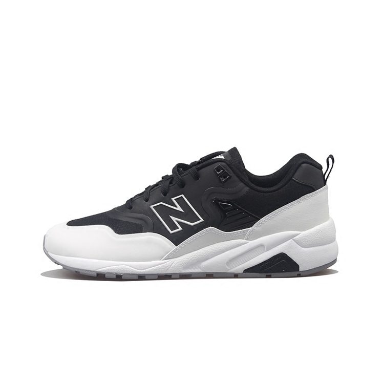 我心中的最强碳板跑鞋,又好看又能跑的跑鞋推荐