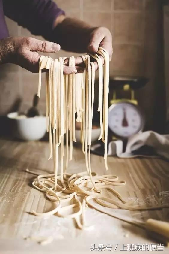 煮面的时候如何让面条入味,教你煮一碗有劲道的面条