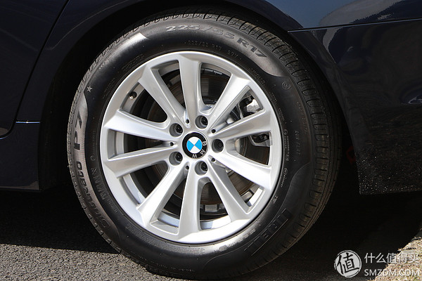 宝马520i旅行版功能,宝马520i和530旅行