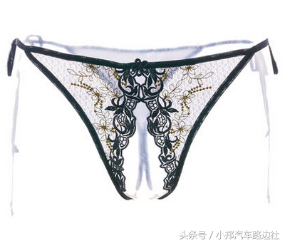 荣威rx5第三代超感旗舰夜间行驶,荣威rx516款1.5t互联网智享版