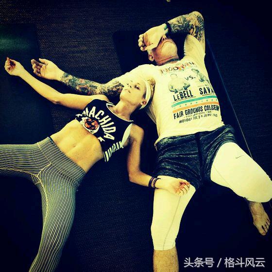 wwehhh夫妇vs隆达罗西,wwe2015年cm朋克