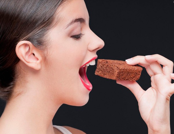 牙齿有缝隙怎么矫正,牙齿清洁缝隙的有效方法