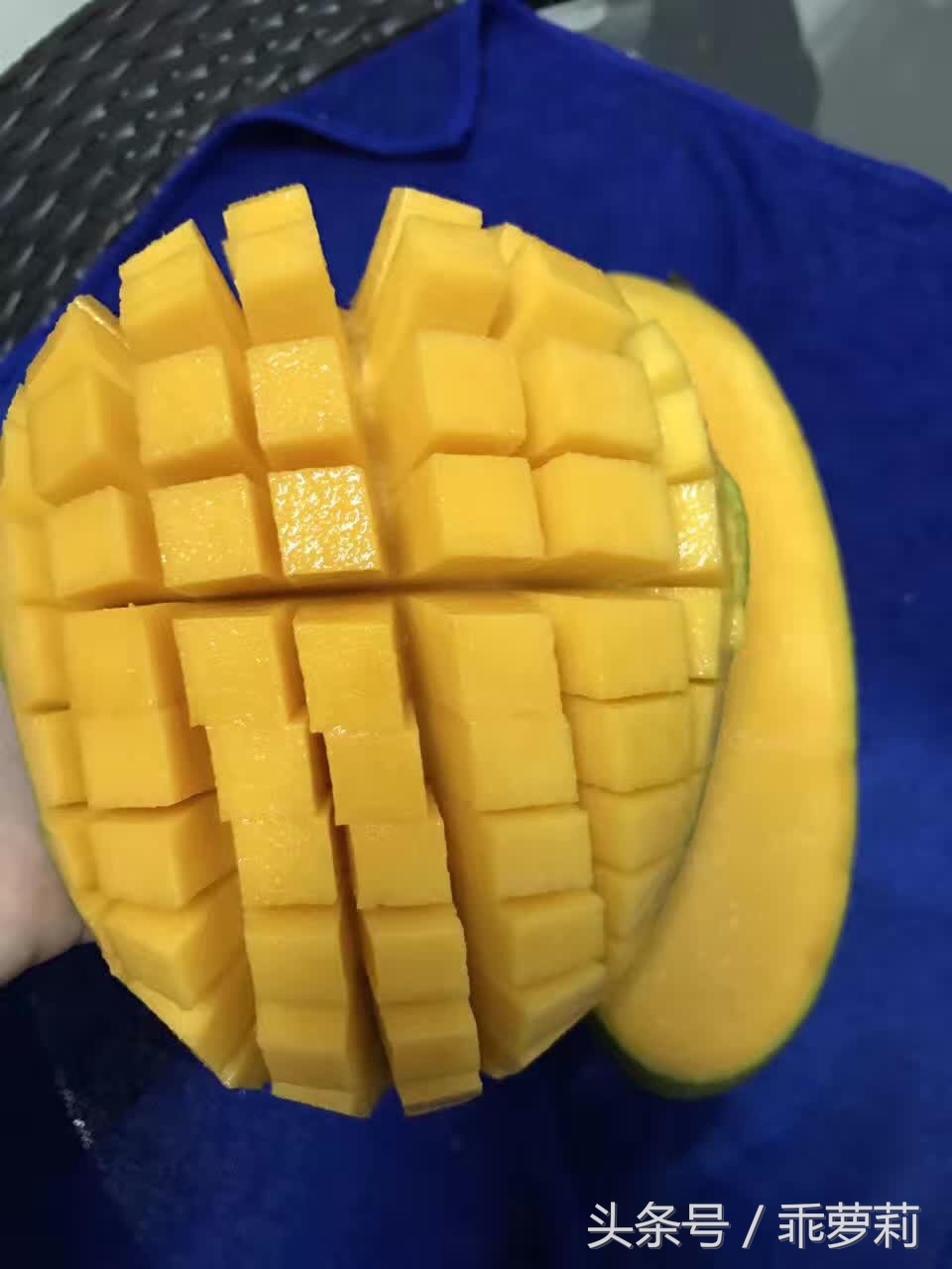 越南一级大青芒，单果1到2斤，吃起来倍爽