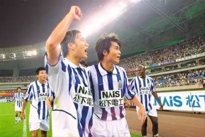 曾击败小罗梅西的足坛大佬出狱在即他培养的球员已被中超哄抢