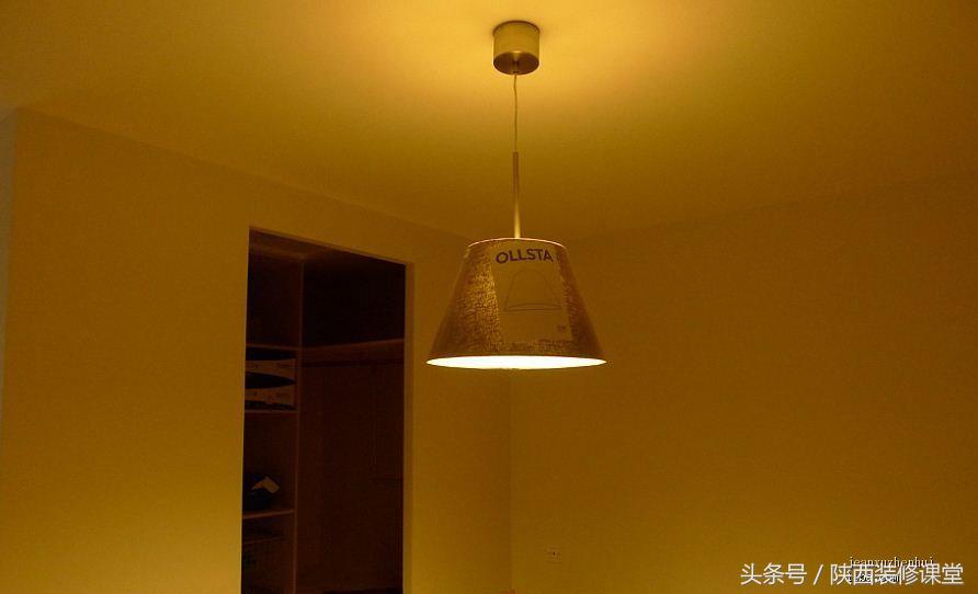 带天井的木头老房子,60平老房子一楼带院子