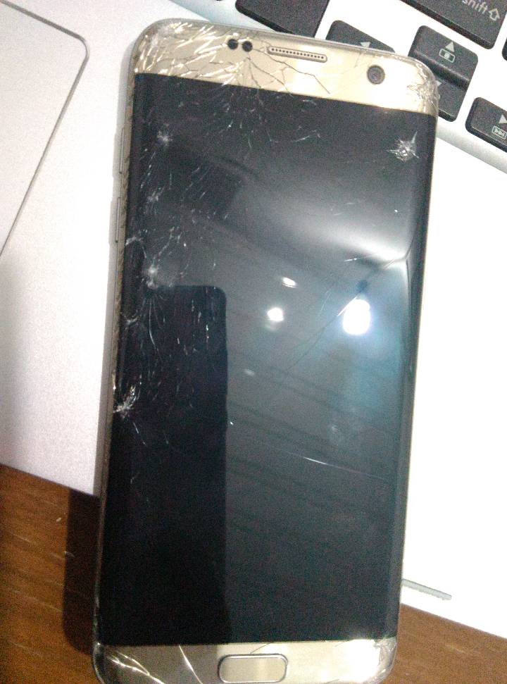 三星s7edge修外屏靠谱吗,华强北三星s10屏幕总成