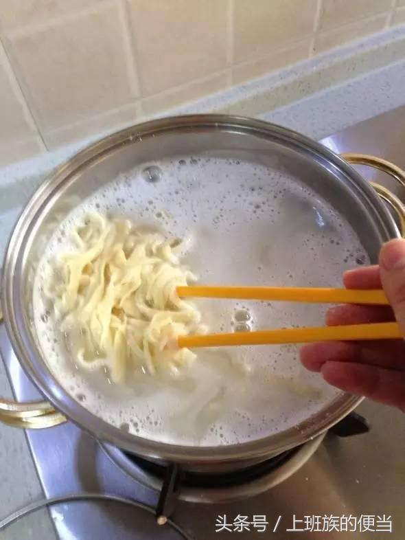 煮面的时候如何让面条入味,教你煮一碗有劲道的面条
