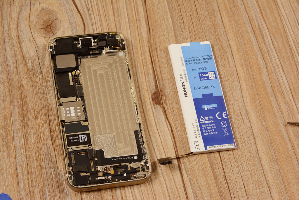 iphone5s电池更换详细教程,iphone5s怎么自己换电池