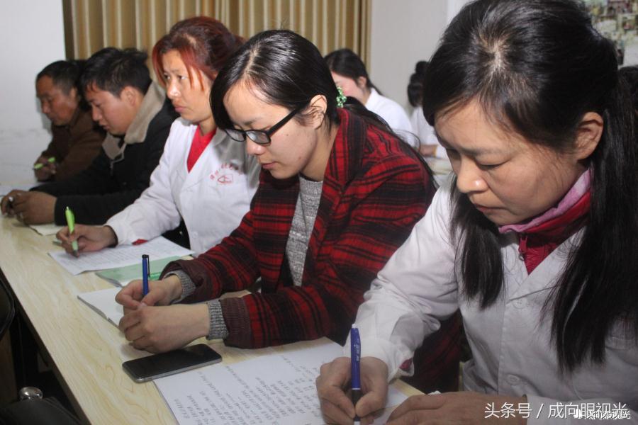 河南成向公司新成员专业技能及临床实践培训班今晚开课