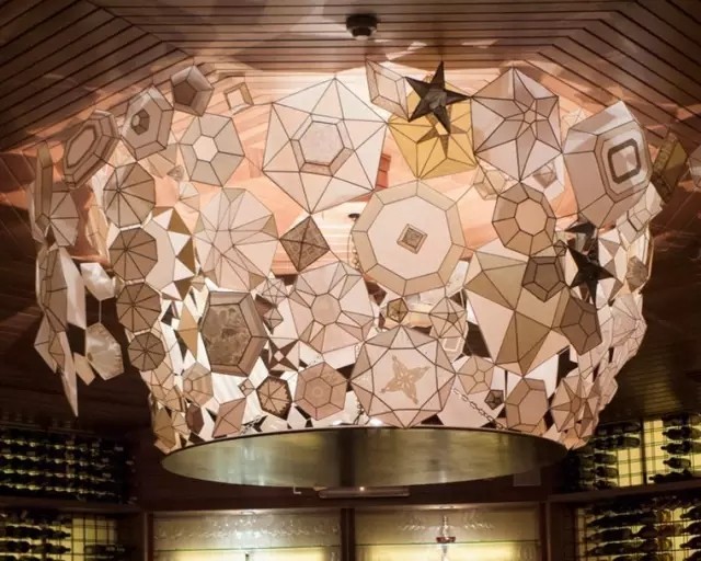 用废弃的石头做宝石,纸做的绿宝石变晶体