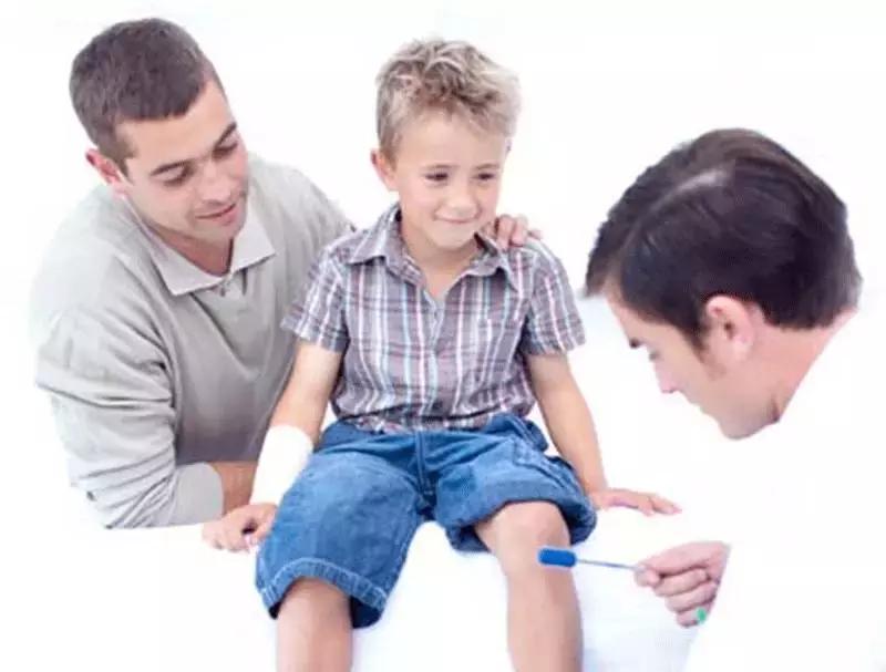 儿童突然耳朵痛肚子痛,吃饭左边耳疼痛是怎么治