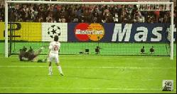 教大家如何扑点球的成功率高达50%,点球到底该往哪边扑