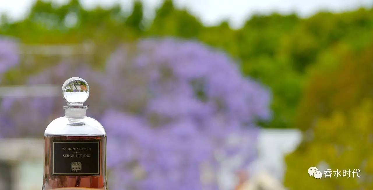 沙龙香和小众香水哪个好,芦丹氏黑色曼陀罗香水好闻吗
