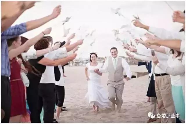 婚礼退场的漂亮“花招”！创意上线！