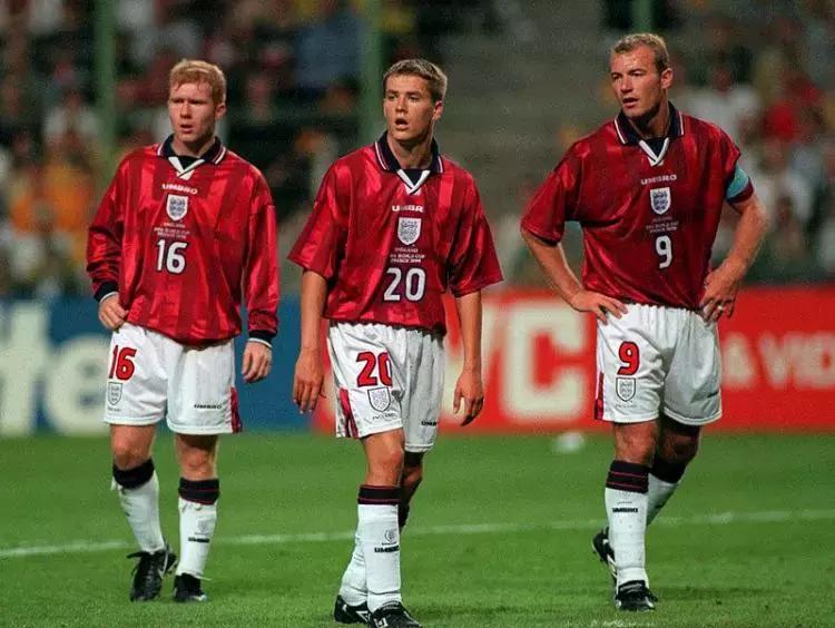 陪伴我们成长的综艺节目,天下足球十大感人瞬间