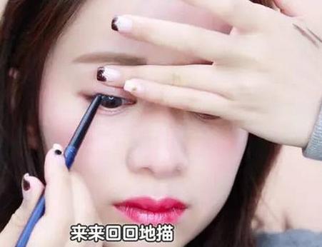很离谱但是效果显著的眼线,不明显但是可以变好看的眼线