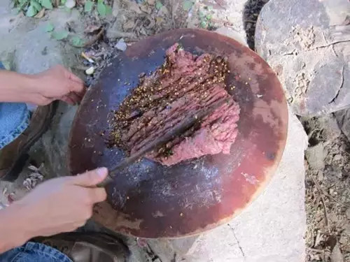 旅游攻略西双版纳美食小吃,西双版纳旅游攻略小吃