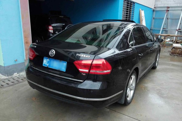 13年帕萨特高配看车况,2013款帕萨特次顶配