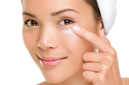 面霜抹在眼部,你还在拿面霜当眼霜