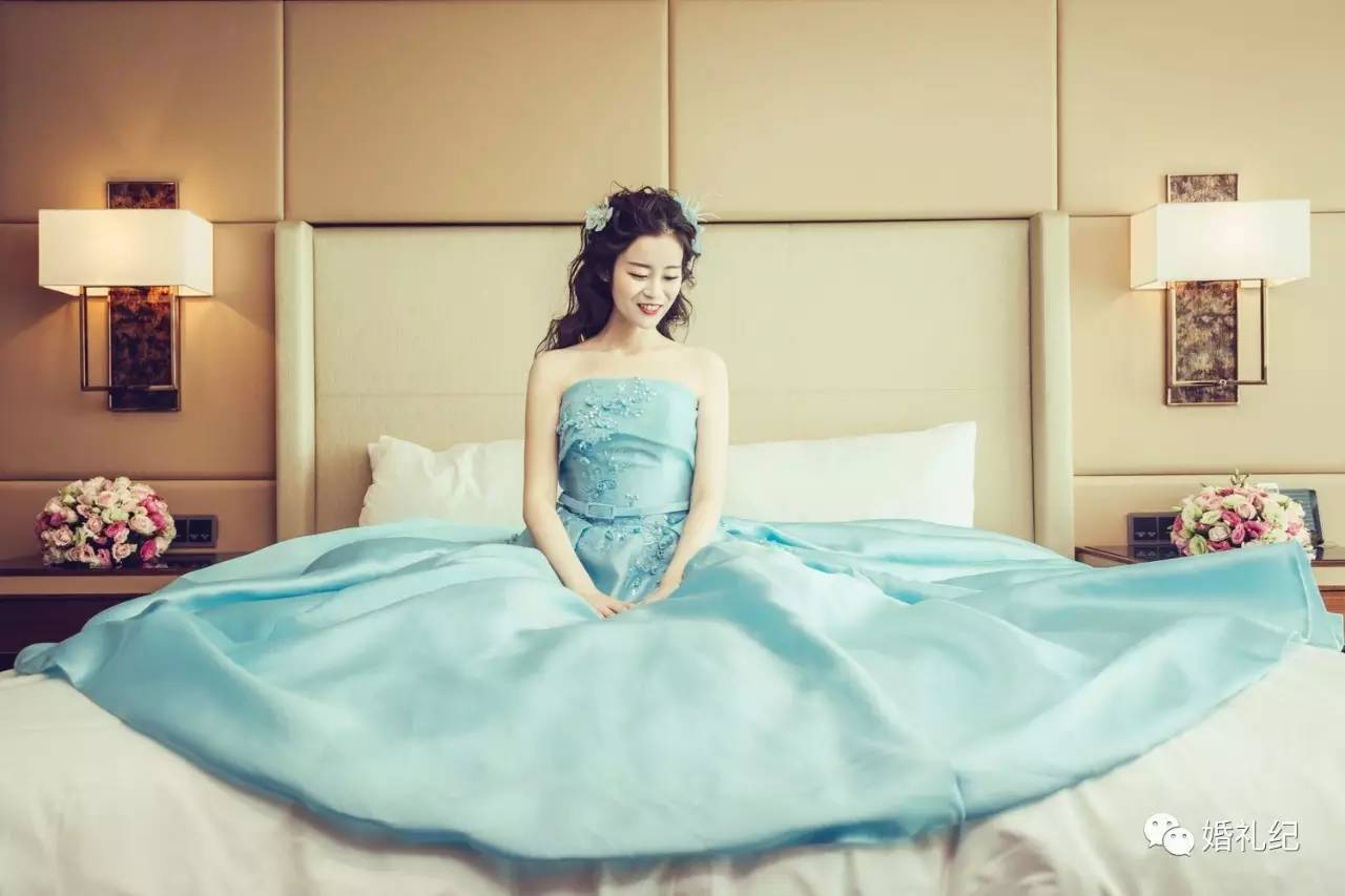 怎样布置婚房高雅又简单,婚房怎么布置不显土气又上档次