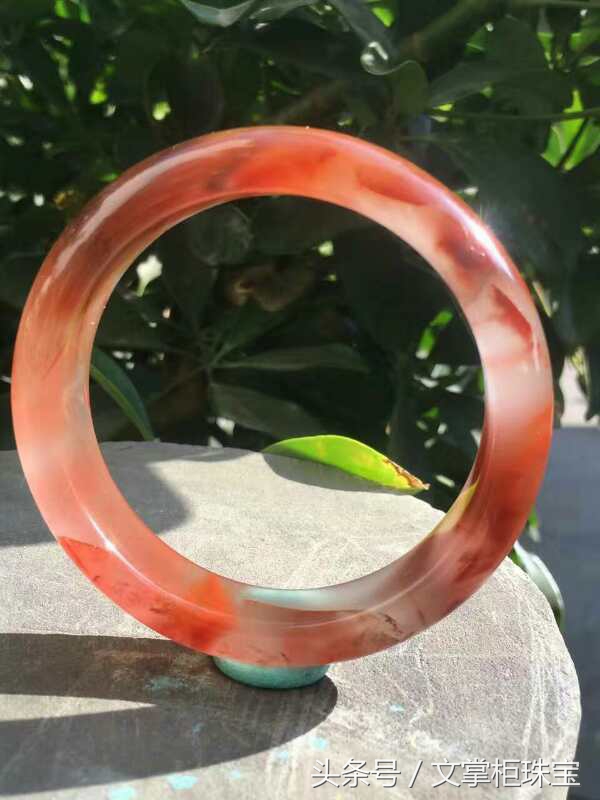 真的南红玛瑙手镯有纹路吗,纯天然玛瑙冰飘花手镯