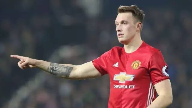 什么样的新马电商,居然可以抱上曼联的大腿