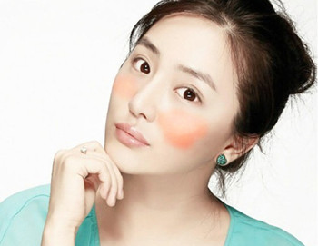 脸部高原红怎么修复,脸部高原红如何去除