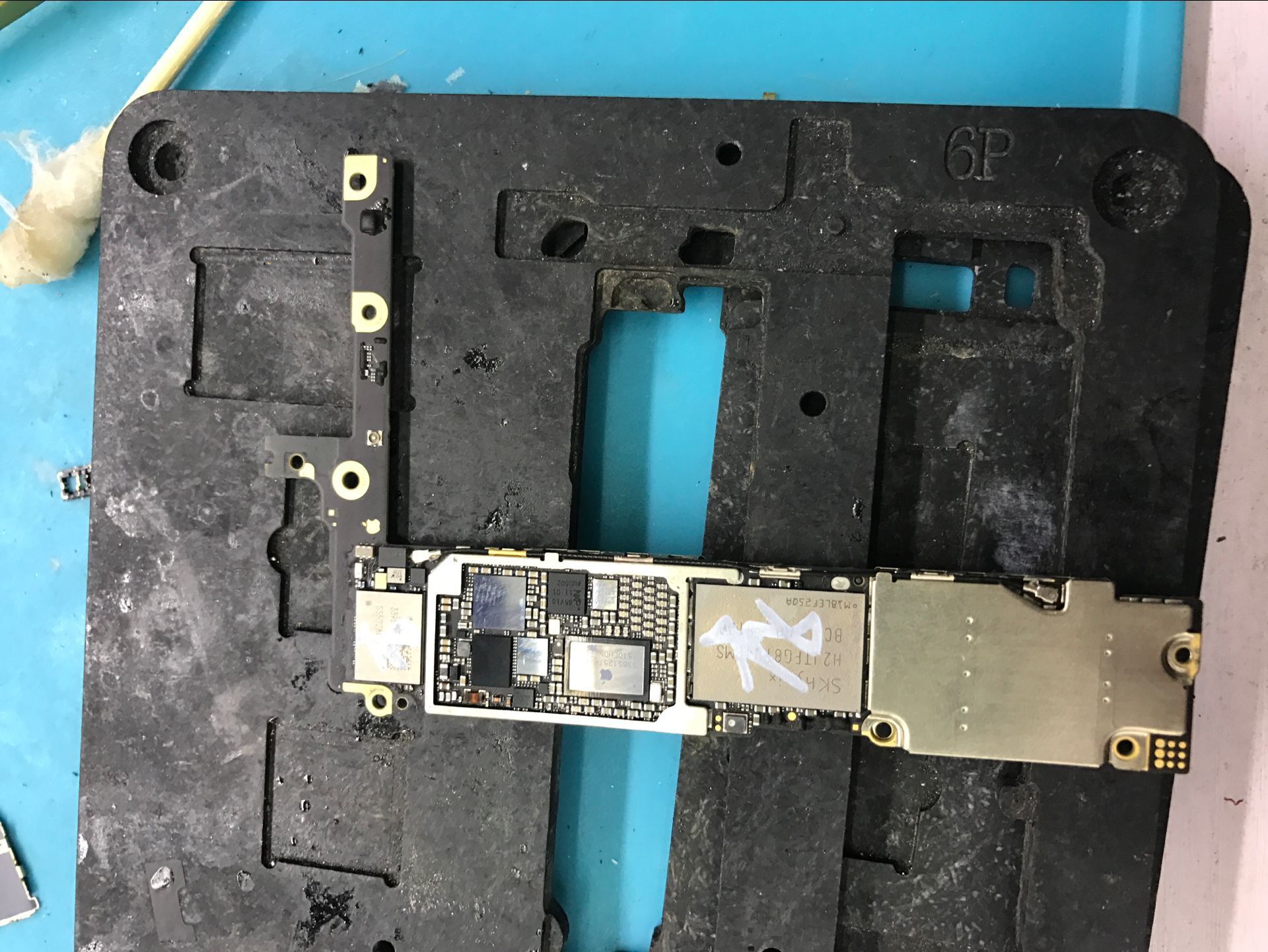 苹果6p充电口接触不好怎么办,苹果6p充电接口坏了怎么维修