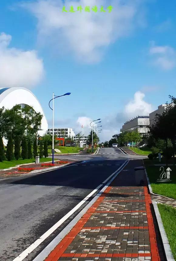 大连外国语大学现在让进吗,大连外国语大学怎么样了