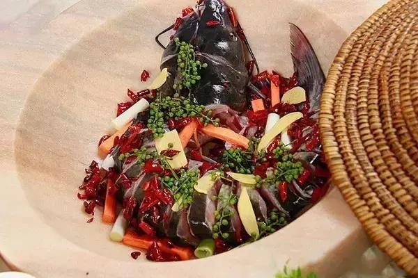 草帽鱼蒸汽石锅鱼家常做法,草帽鱼石锅鱼家庭做法