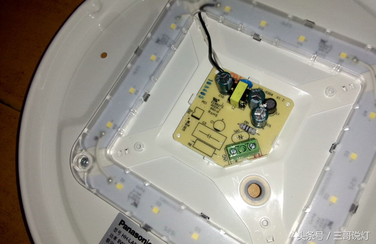 松下吸顶灯开箱,松下吸顶灯拆卸更换led