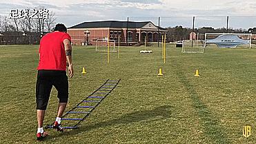 足球如何提高球员带球节奏变化,怎么训练带球的耐力和爆发力