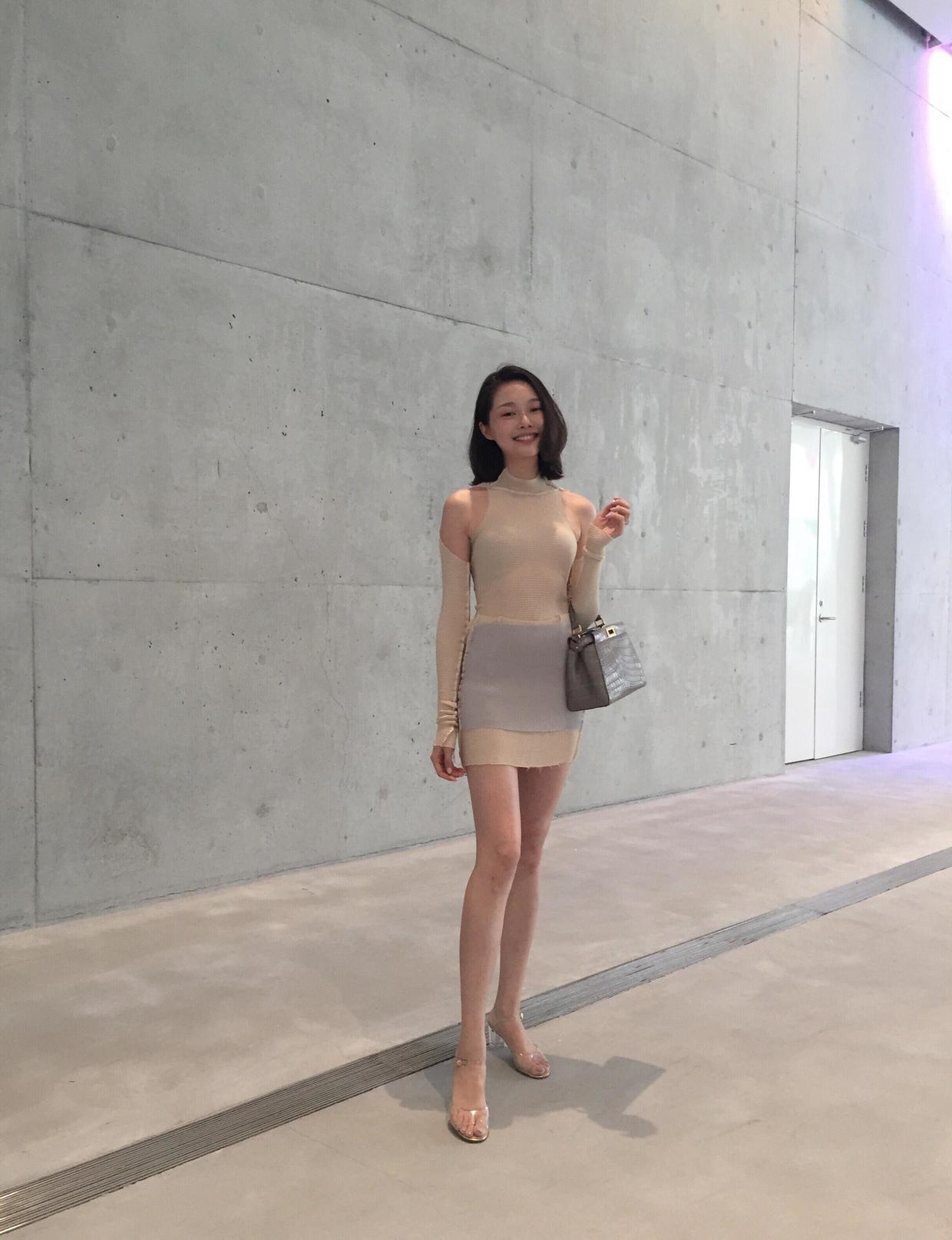 基础配色法穿出高级感,配色口诀怎么穿都好看