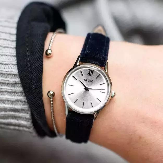 dw手表复古小方表,dw新款腕表