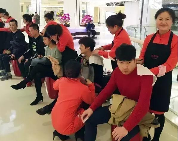 濡備綍璁╀紒涓氭湁娓╁害,鎬庝箞鎵嶈兘璁╁搧鐗屾湁娓╁害