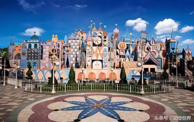 一个从来没用过童车的爸爸抱着孩子去日本水族馆吓人了!