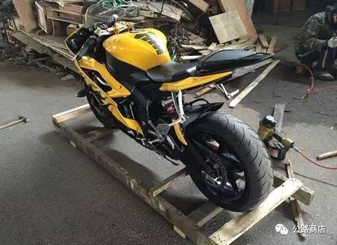 日本每撞烂一部摩托，碣石就多出三辆车