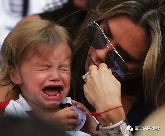 贝克汉姆大背头发型,贝克汉姆3个儿子名字