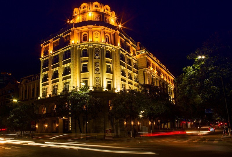 浙里有座藏在大山里的小香港，低调得让人心疼，高铁2h即达！