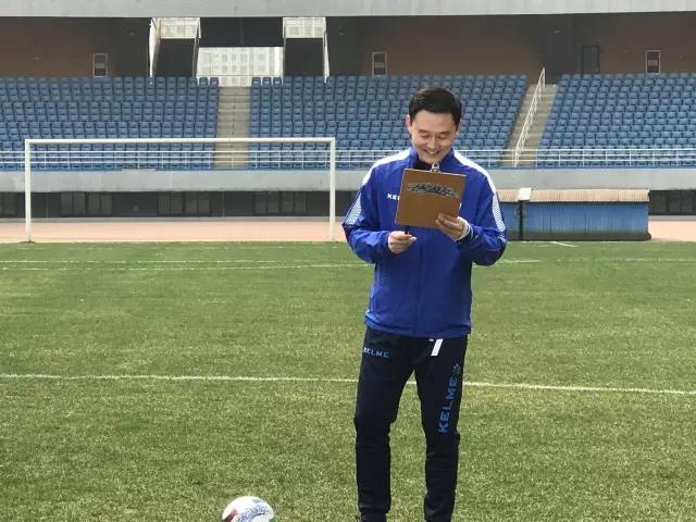 凤凰山东助力！临淄搭档《一起足球吧》开启首期真人秀