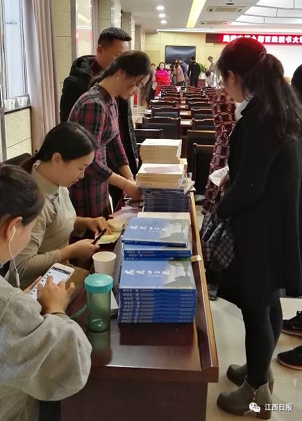 身边的朗读者!江西87岁老人如何与书擦出23次火花……