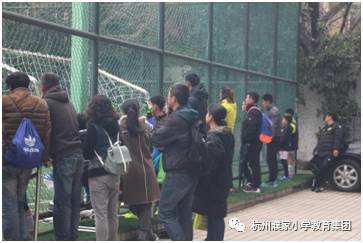 中国足球小将的胜利有多不容易,足球小将们风雨无阻