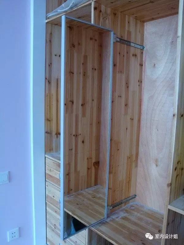 门店镜子放在哪里好,镜子如何放在格栅上