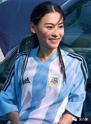 中国队赢韩国队球迷唱歌,中国队赢韩国队球迷反应