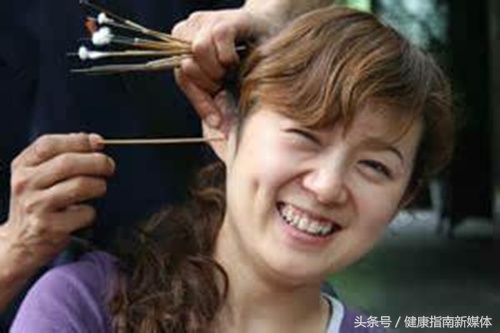 掏耳朵嗓子痒想咳嗽,掏耳朵喉咙痒咳嗽怎么回事